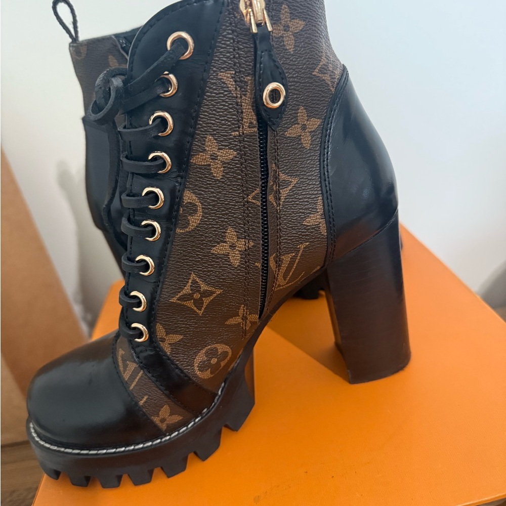 Louis Vuitton Black and Brown Lace-Up Boots - Picture 4 of 5